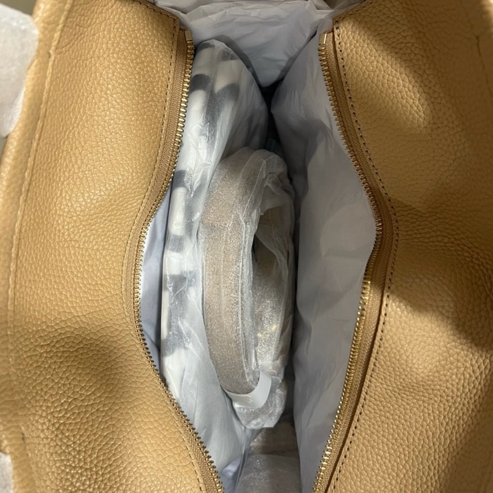Marc Jacobs Medium Tote Bag (Camel) - Picture 5 of 10